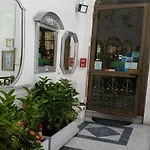 فندق Alessandra